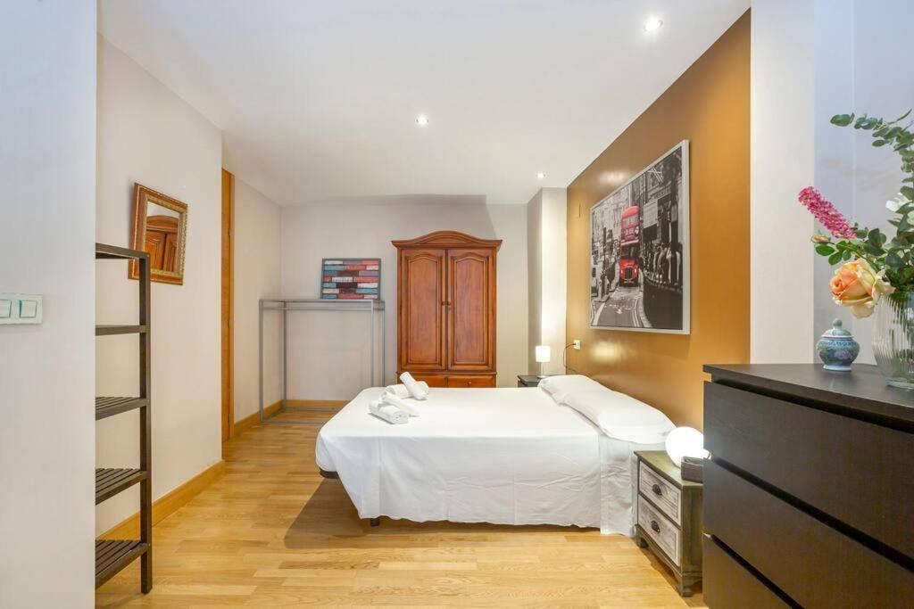 Marieta Apartment By The Castle With Ac อาลิกันเต ภายนอก รูปภาพ
