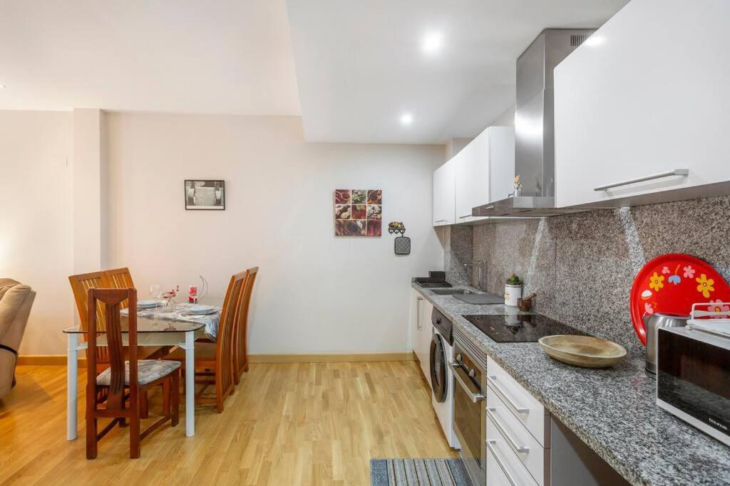 Marieta Apartment By The Castle With Ac อาลิกันเต ภายนอก รูปภาพ